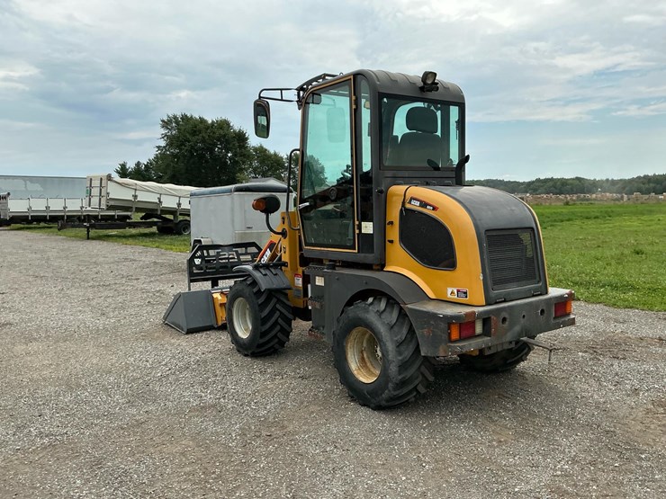 #1401-•-2019-gckm-wheel-loader*-image-3