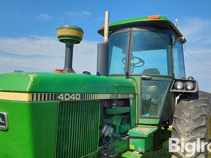1982-john-deere-4040-image-11