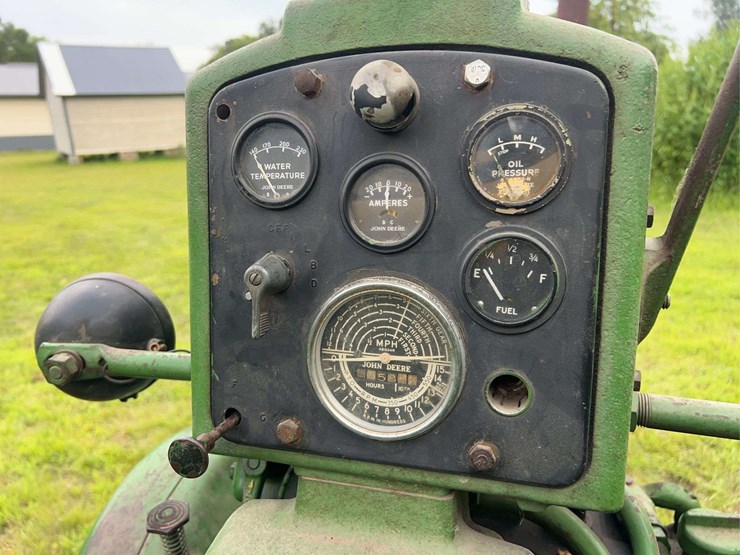 1958-john-deere-520-image-47