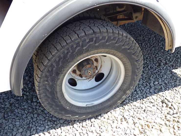2005-ford-f350-image-36