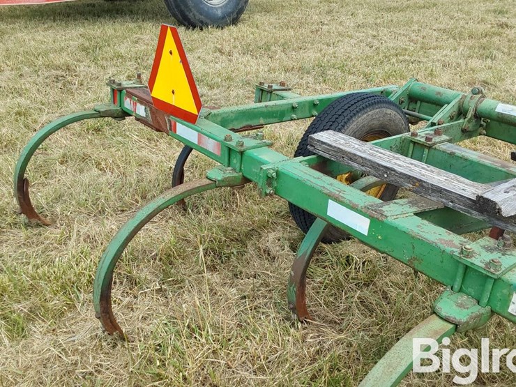 john-deere-100-image-16