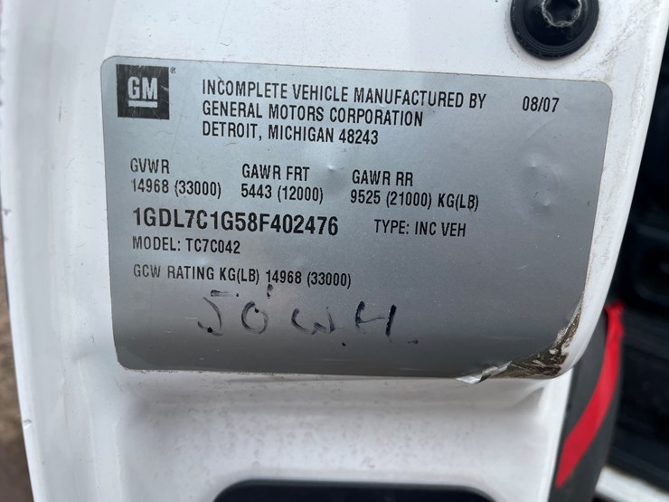 2008-gmc-7500-image-26