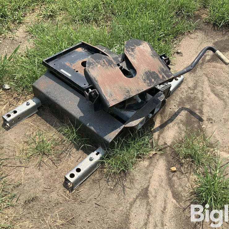 Super Glide 5th Wheel Trailer Hitch
