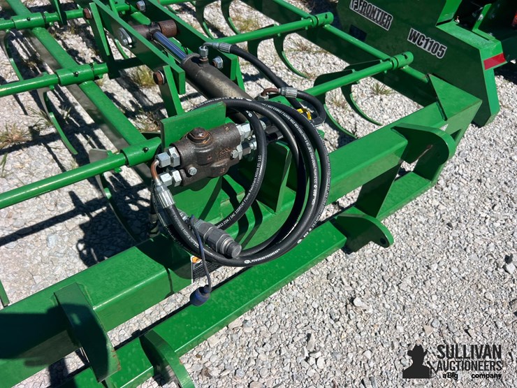 john-deere-72-image-12