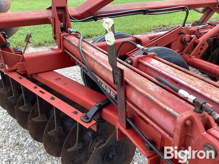 case-ih-3950-image-13