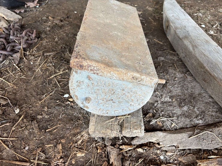 mailbox,-corn-hanger,-and-plow-beam-image-4