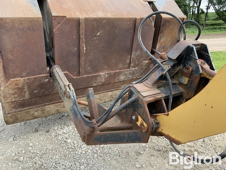 caterpillar-938f-image-17