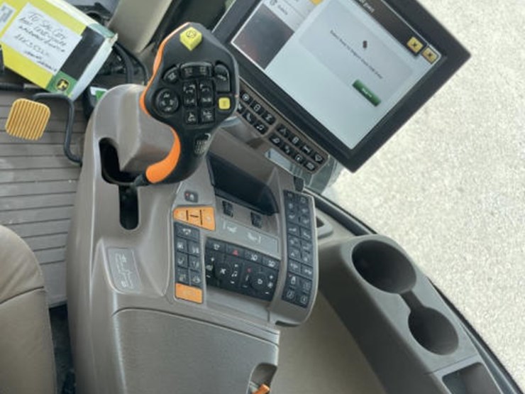 2021-john-deere-f4365-image-14