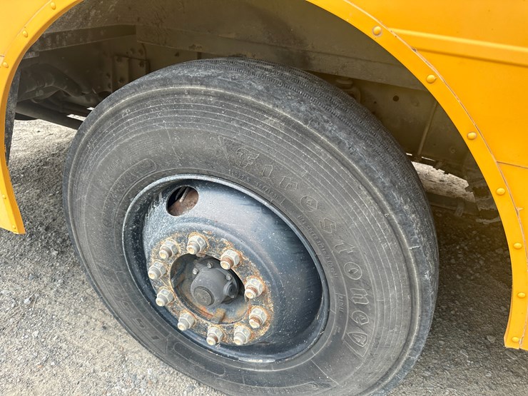 #18-•-#23871-•-2002-international-genesis-school-bus-vin:-1hvbgaan62a917777-image-7