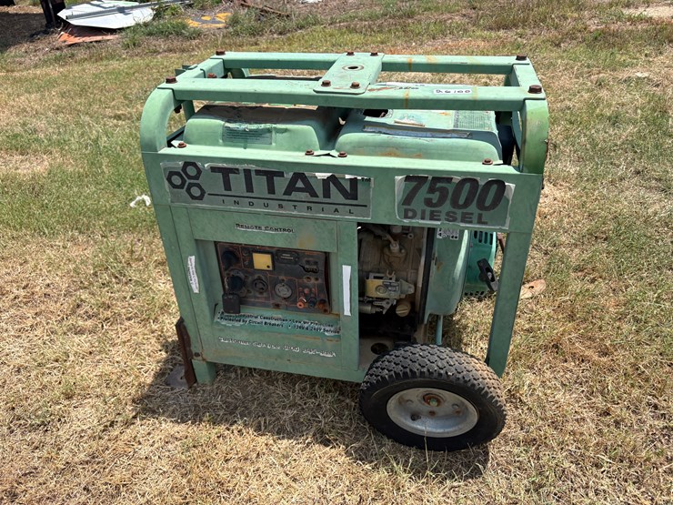 #78-•-#26100-•-titan-7500-diesel-generator-image-1