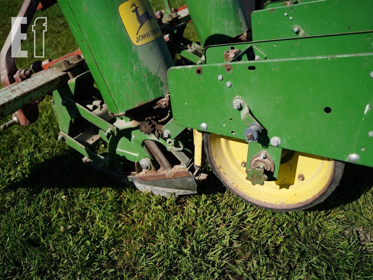john-deere-71-image-9
