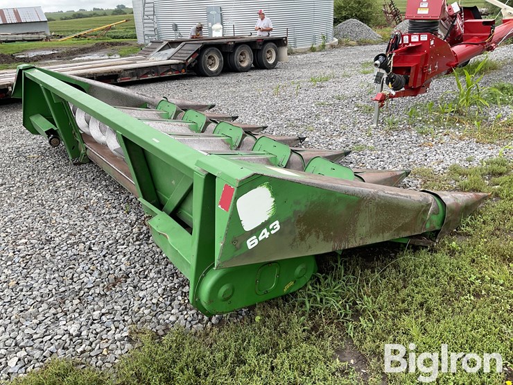 1982-john-deere-643-image-5