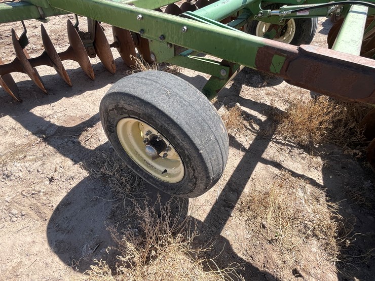 john-deere-425-image-16