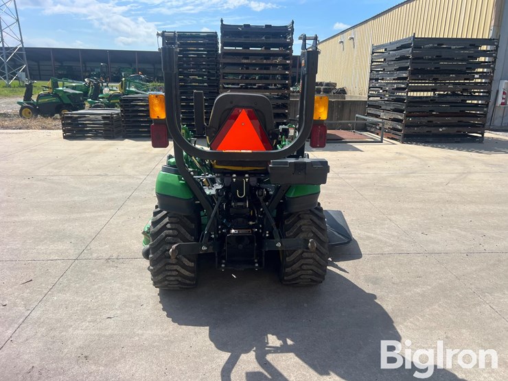 2014-john-deere-1025r-image-6