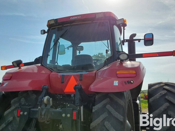 2010-case-ih-magnum-215-image-15