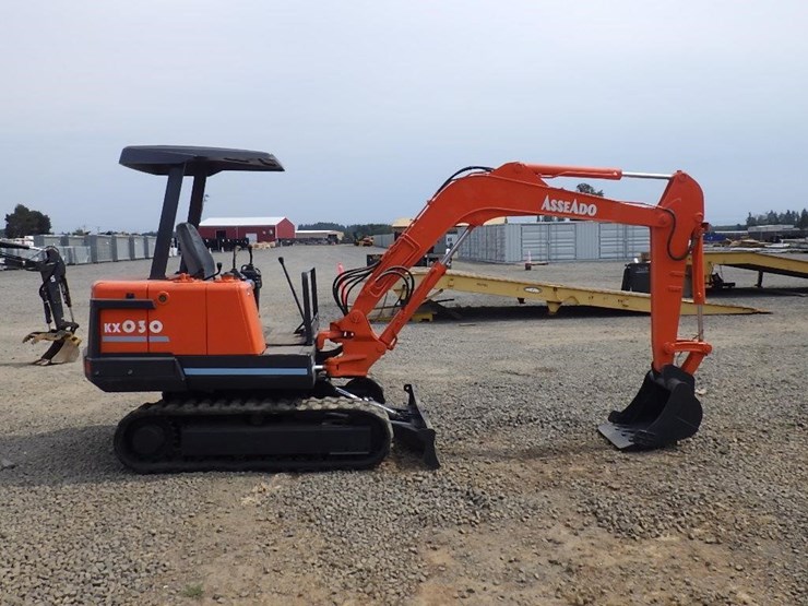 kubota-kh030-image-3