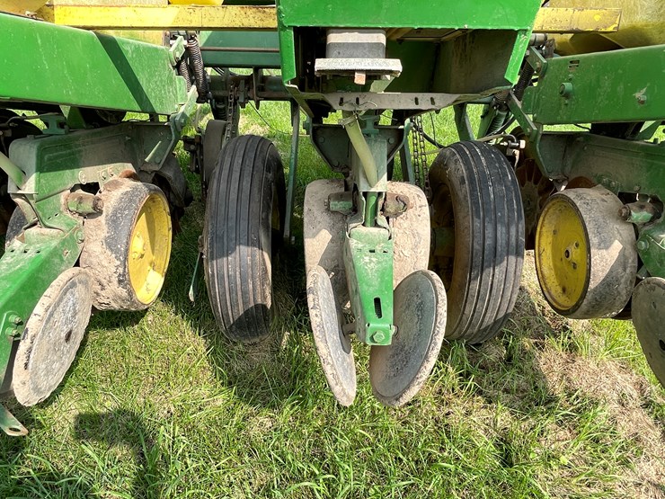 john-deere-7000-image-18