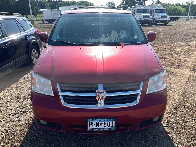 2009-dodge-grand-caravan-image-2