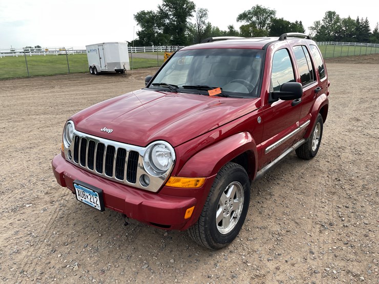 2006-jeep-liberty-image-1