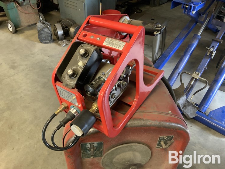 lincoln-idealarc-250-welder-image-12