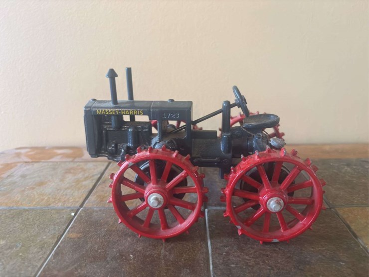 massey-ferguson-16-image-2