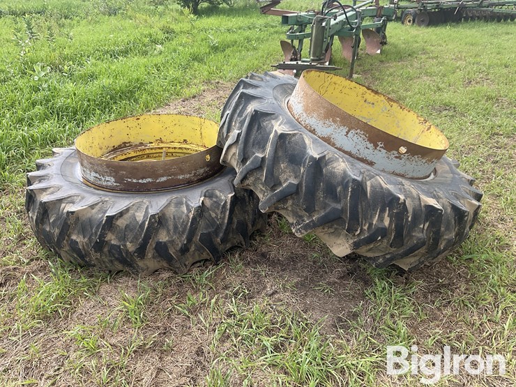 john-deere-16-image-4