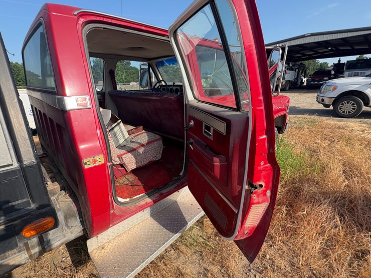 #88-•-#25032-•-1983-gmc-c/k-4x4-t/a-crew-cab-4x4-work-bed-truck-vin:-1gdjk33w0ds511665-image-20