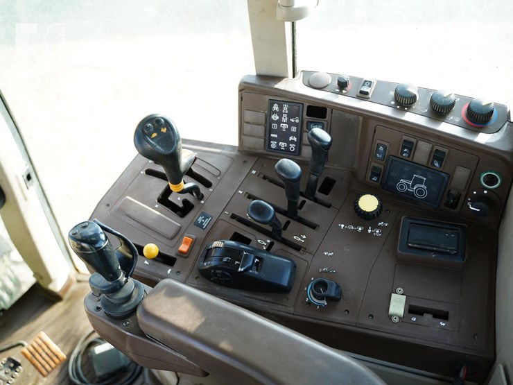 2002-john-deere-7420-image-37