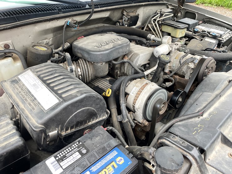 2000-chevrolet-3500-image-25