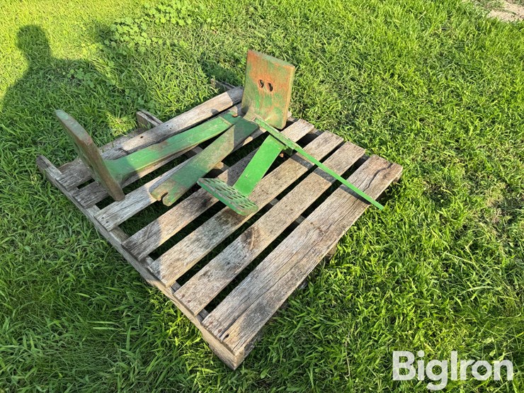 john-deere-tractor-parts-image-3