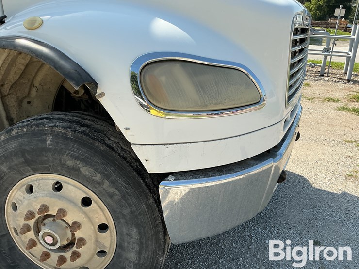 2006-freightliner-m106-t/a-bulk-feed-truck-image-12
