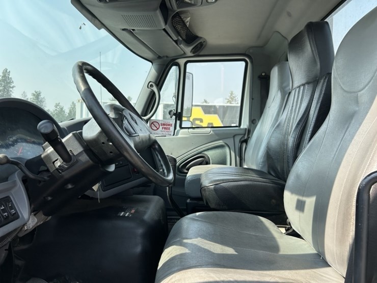 2006-international-transtar-8600-image-13