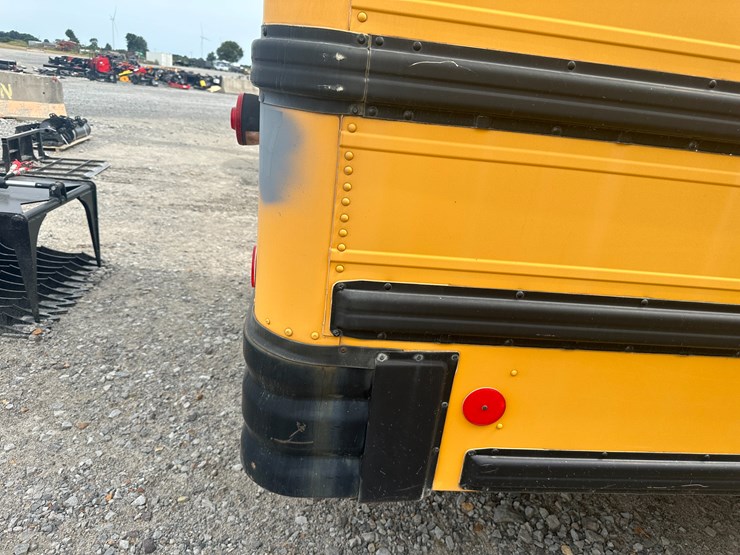 #18-•-#23871-•-2002-international-genesis-school-bus-vin:-1hvbgaan62a917777-image-39