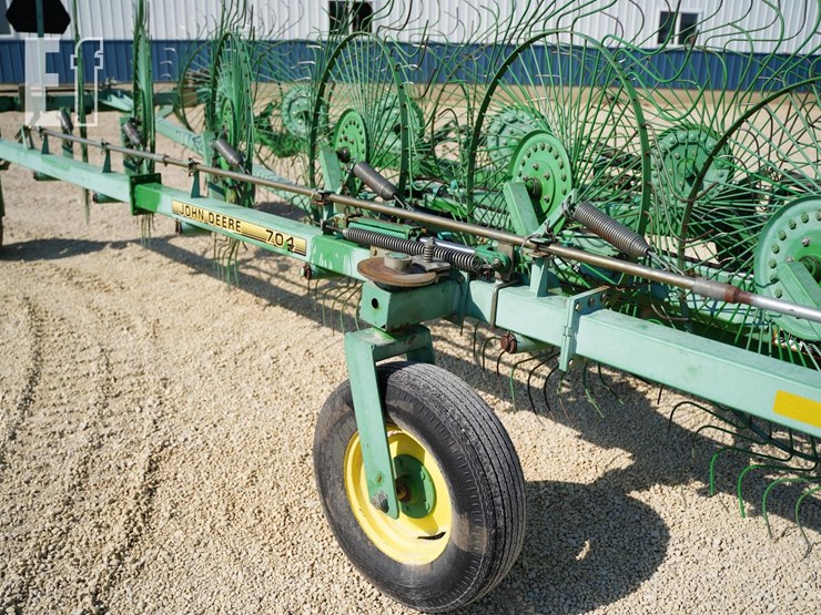2001-john-deere-704-image-12