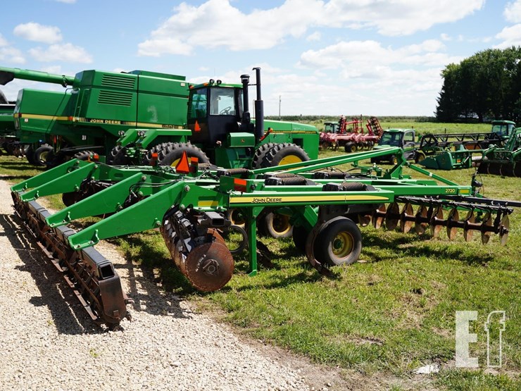 2014-john-deere-2720-image-5