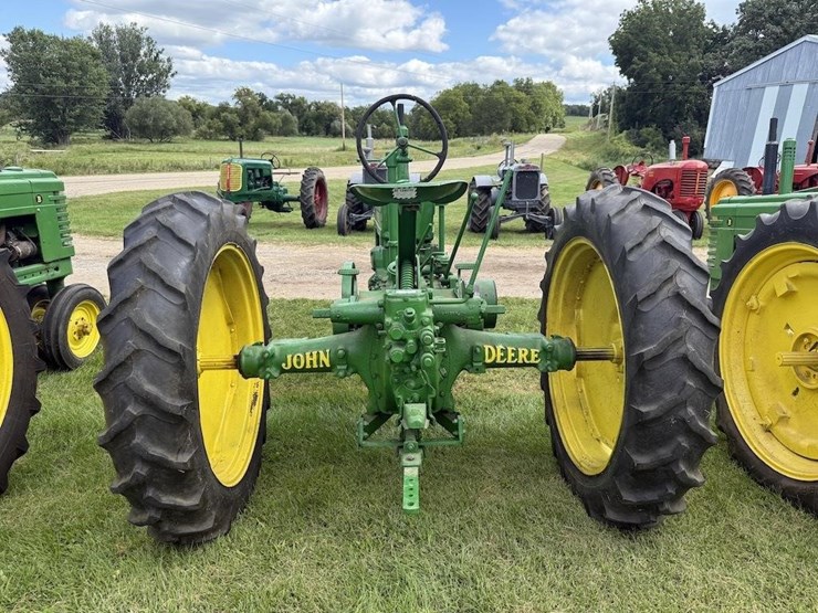 john-deere-b-image-5
