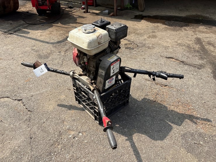ground-hog-earth-drill-image-2