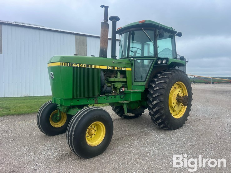 1979-john-deere-4440-image-1