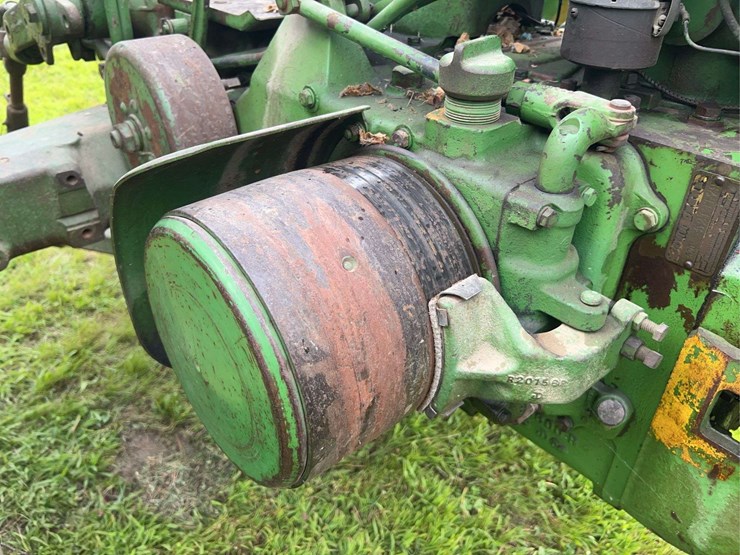 1958-john-deere-520-image-25