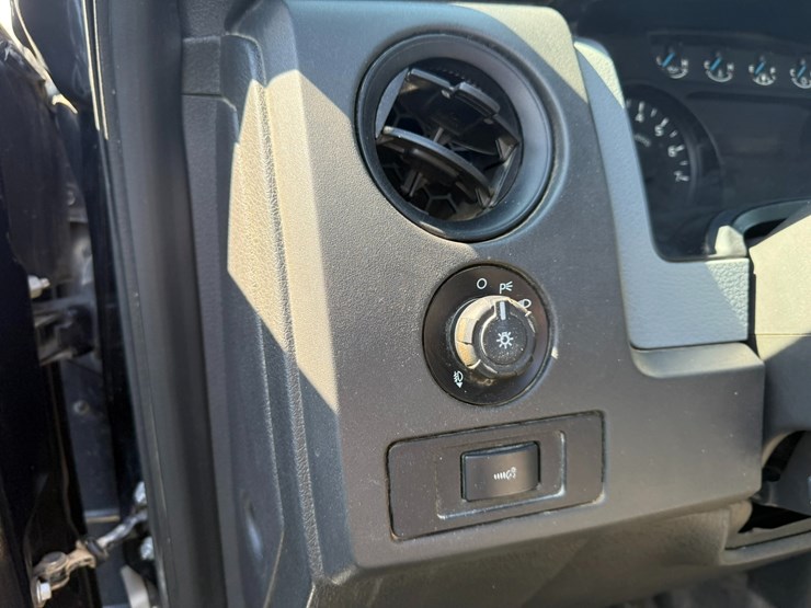 2014-ford-f150-image-34