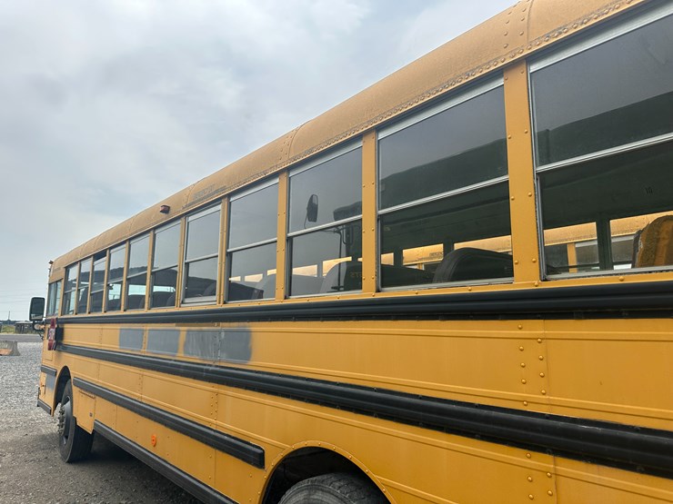 #18-•-#23871-•-2002-international-genesis-school-bus-vin:-1hvbgaan62a917777-image-21