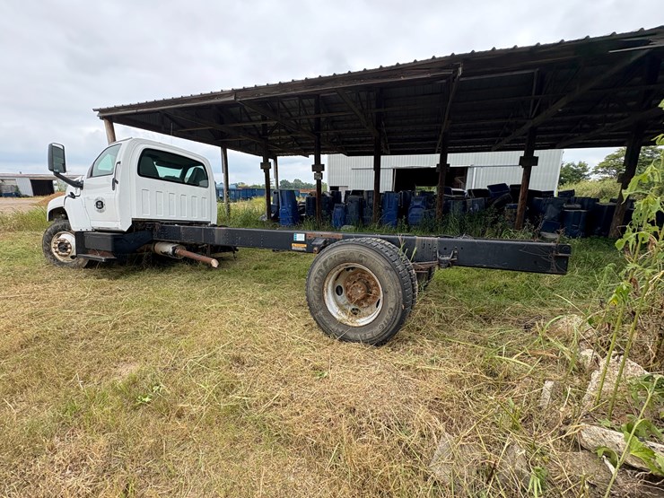 #48-•-#25351-•-inop-2005-gmc-c7500-t/a-daycab-truck-tractor-vin:-1gdm7c1395f500732-image-4
