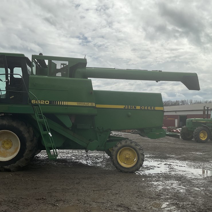 2016 JOHN DEERE 6620 TITAN II