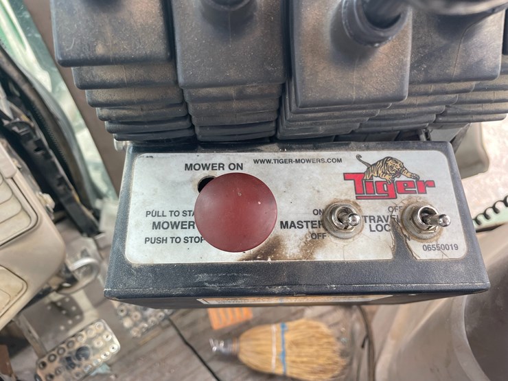 john-deere-6330-image-52