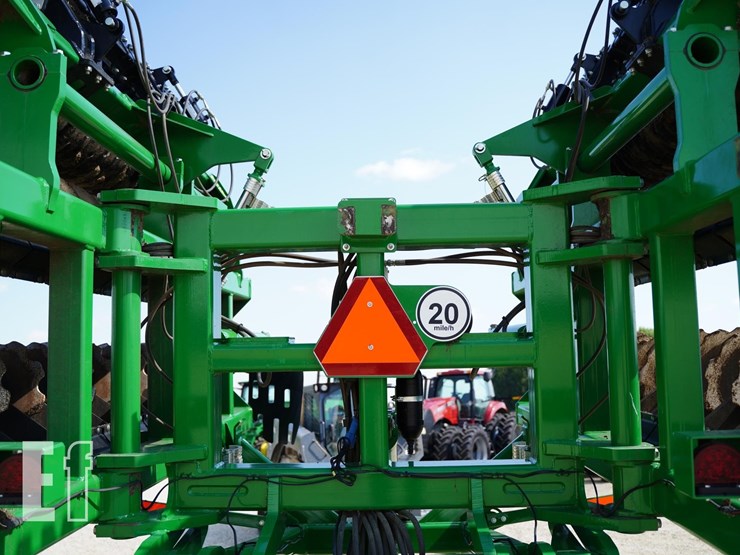 2021-john-deere-2680h-image-19