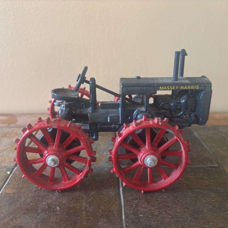 MASSEY-FERGUSON 16