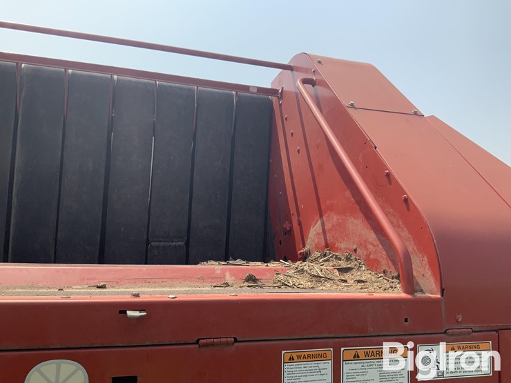 2006-new-holland-br780a-image-13