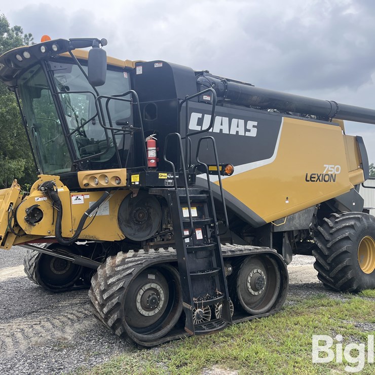 2013 CLAAS LEXION 750TT