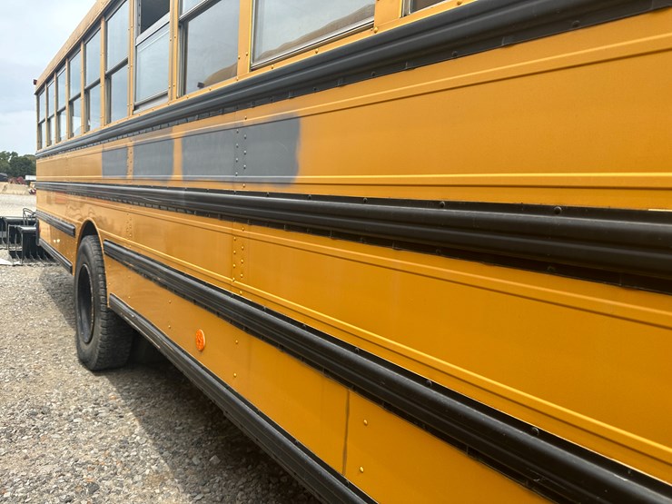#18-•-#23871-•-2002-international-genesis-school-bus-vin:-1hvbgaan62a917777-image-36
