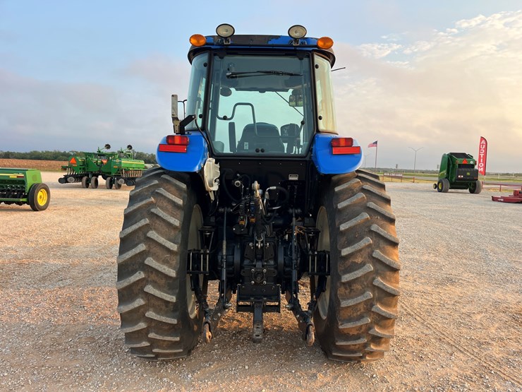 2013-new-holland-ts6.125-image-12